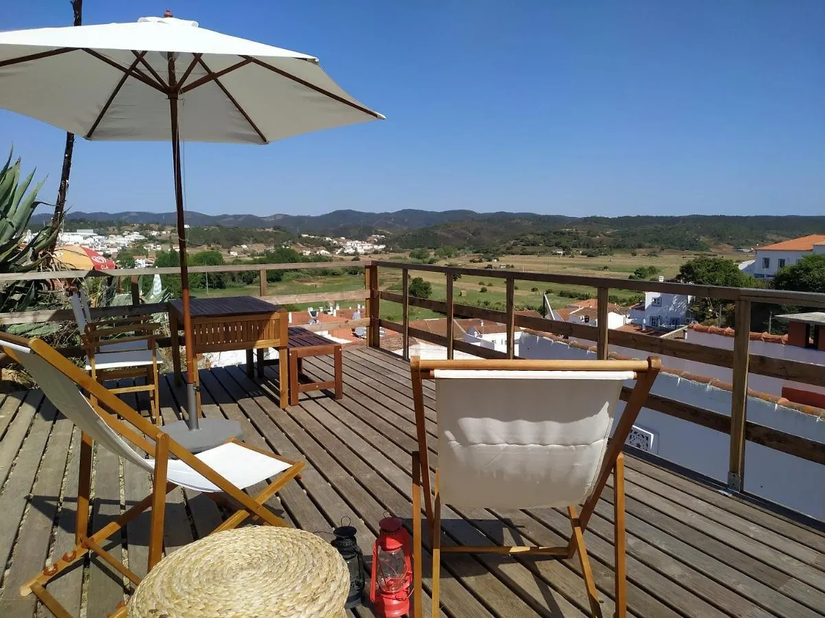 Casa Pe Do Castelo contacts